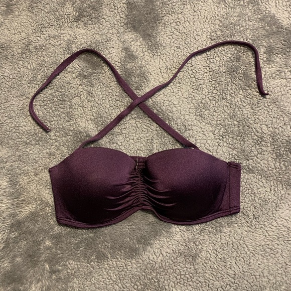 Victoria’s Secret strap/strapless bikini top. - Picture 1 of 3